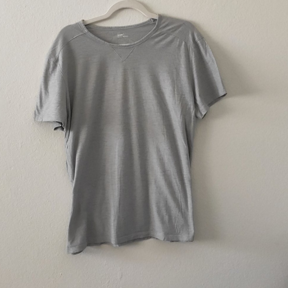 Gap men's v neck
